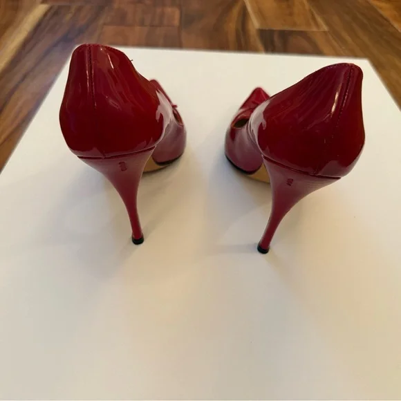 Manolo Blahnik Vibrant Red Heels - Picture 9 of 10